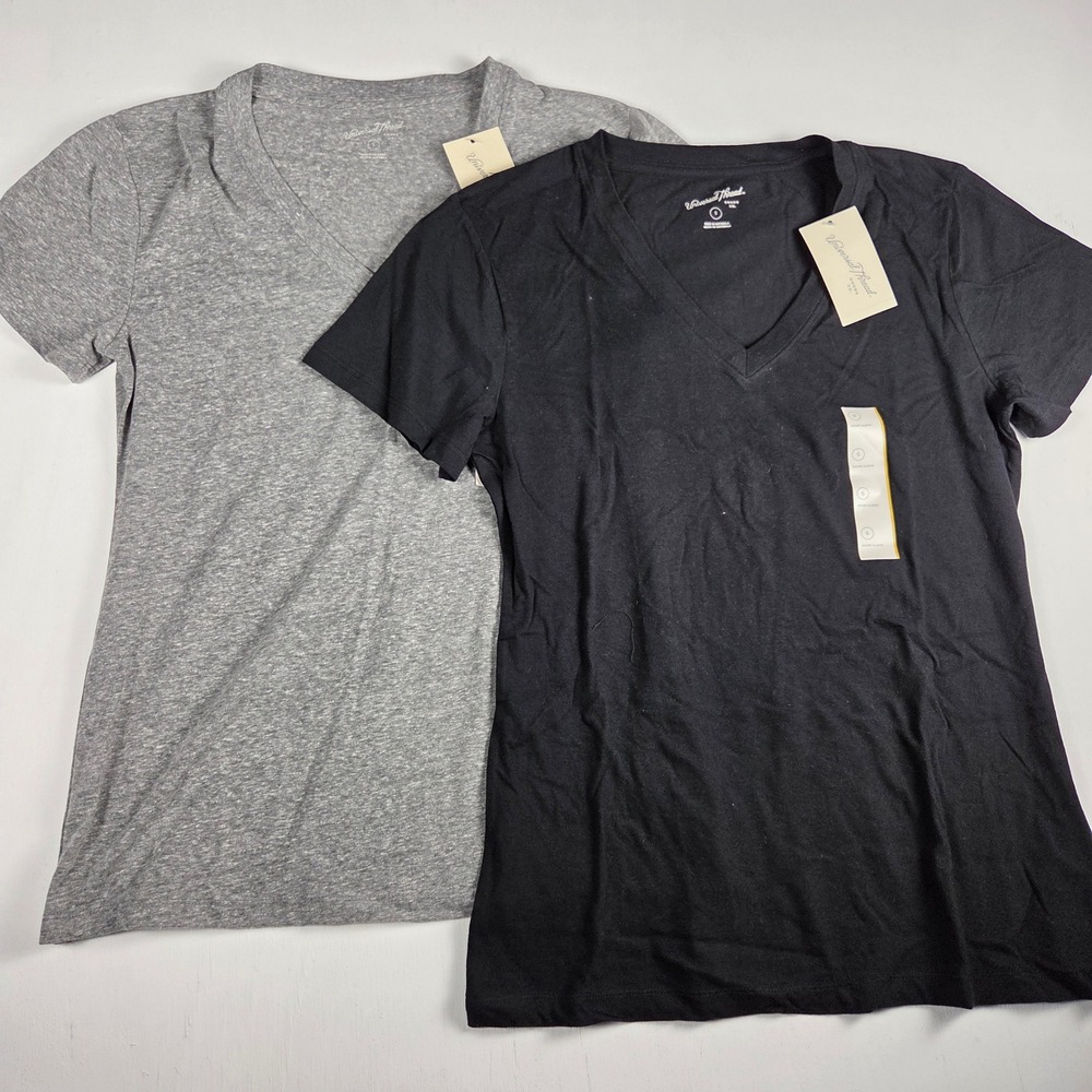 Universal Thread V-Neck T-Shirt Bundle 2 Pack Black Heather Gray Small NWT